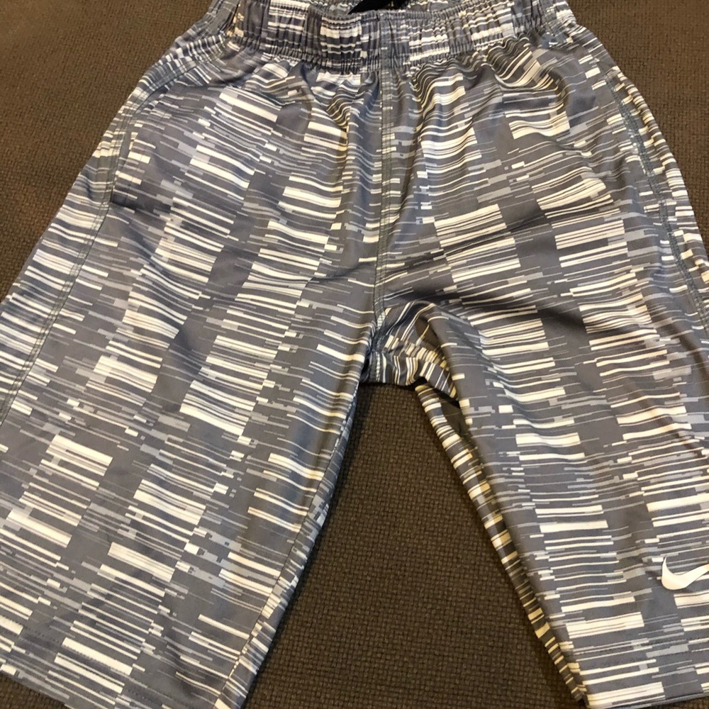 🔵 3 for $15 Nike pro kids shorts